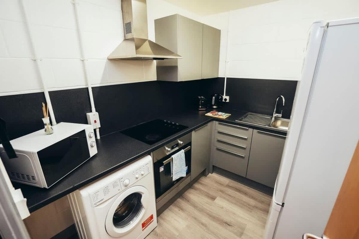 1Br City Centre Apt, Self Check In, Wifi, By Derbnb Sheffield Bagian luar foto