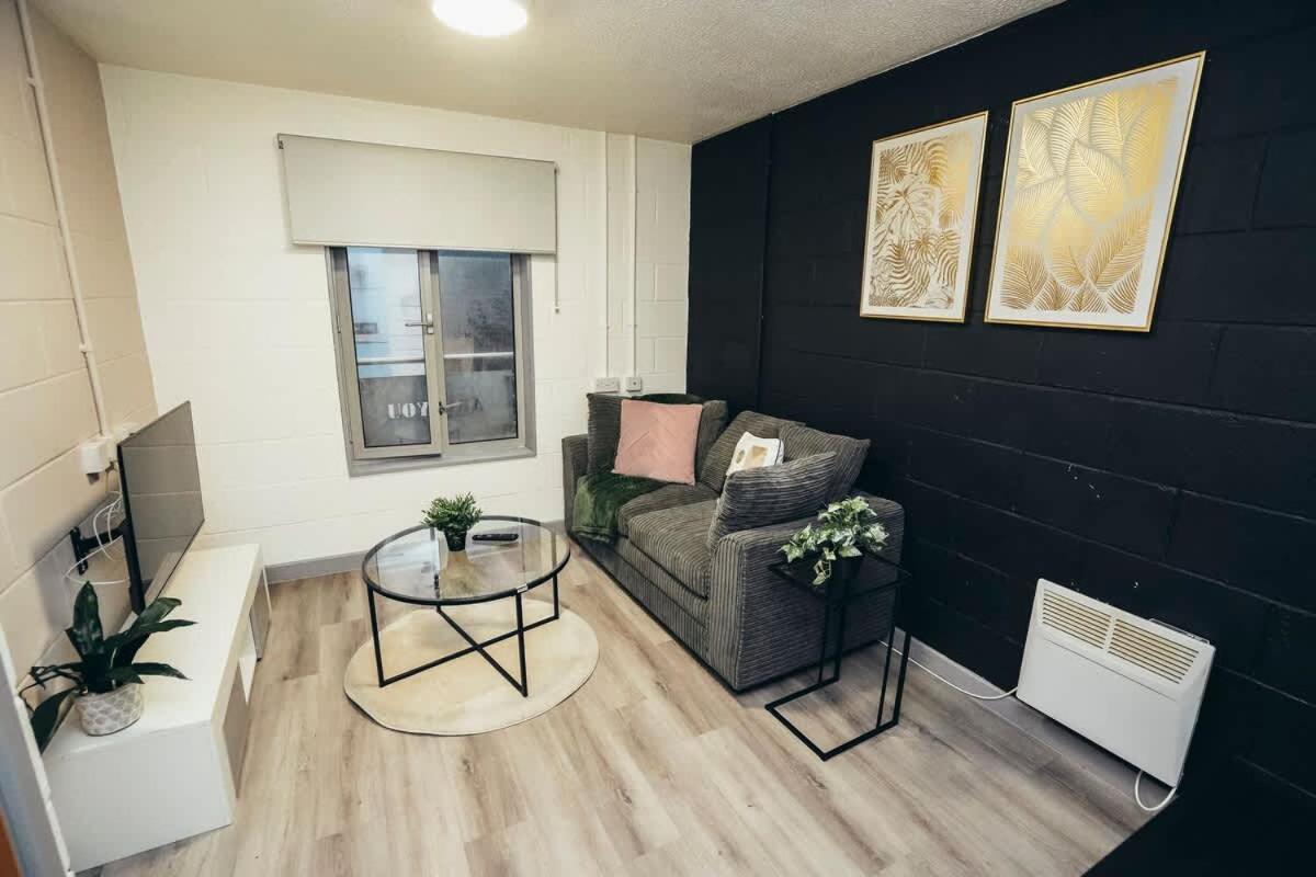 1Br City Centre Apt, Self Check In, Wifi, By Derbnb Sheffield Bagian luar foto