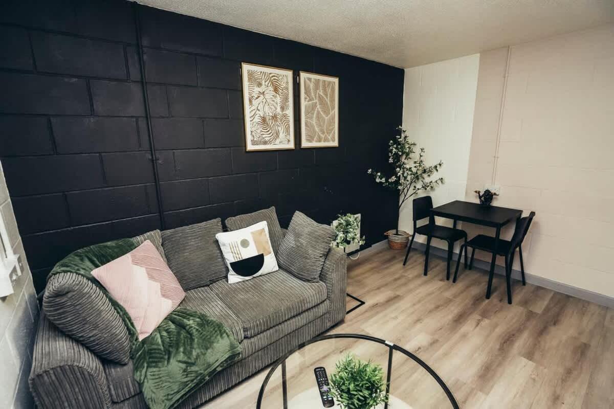 1Br City Centre Apt, Self Check In, Wifi, By Derbnb Sheffield Bagian luar foto